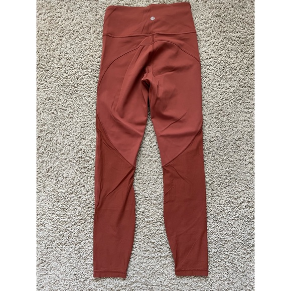 Lululemon Everlux & Mesh high-rise tight 25” inseam, size 4 - Picture 7 of 7